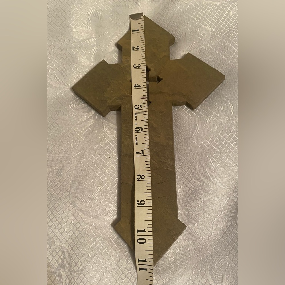 Stone cross - Picture 3 of 10